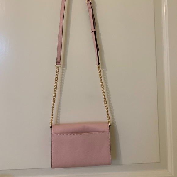 Michael Kors Light Pink w/ Gold Hardware Crossbody - Picture 2 of 4